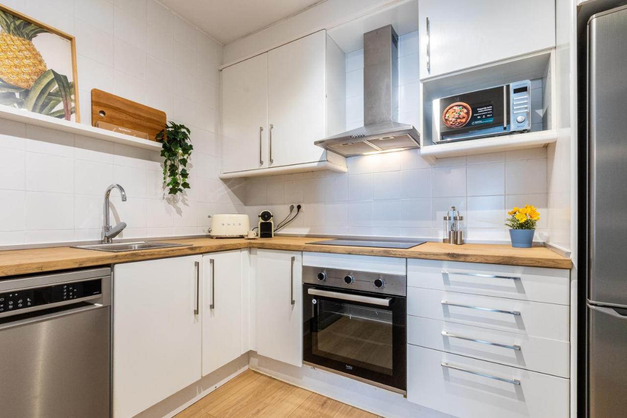Exclusive Apartments Barcelona 4 Personas Torrella ตาราสซา ภายนอก รูปภาพ