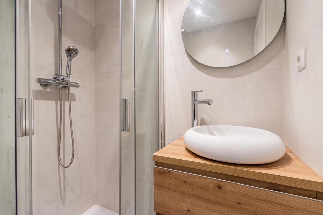 Exclusive Apartments Barcelona 4 Personas Torrella ตาราสซา ภายนอก รูปภาพ