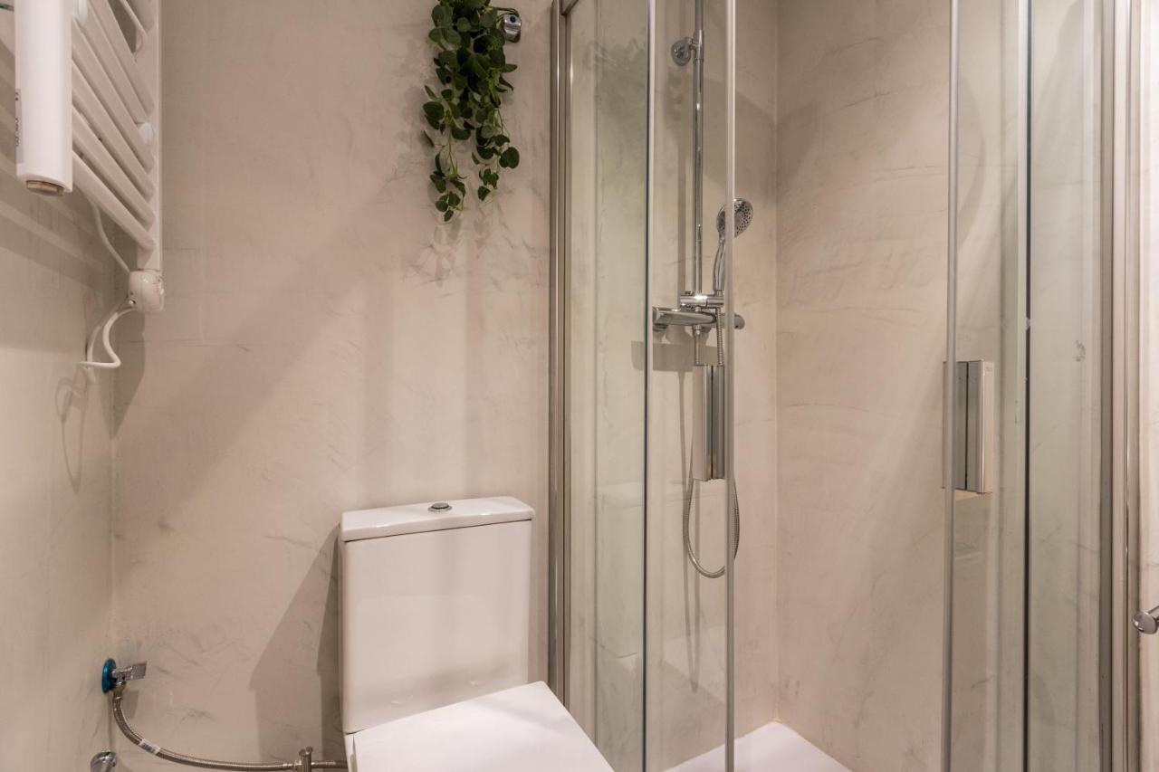 Exclusive Apartments Barcelona 4 Personas Torrella ตาราสซา ภายนอก รูปภาพ